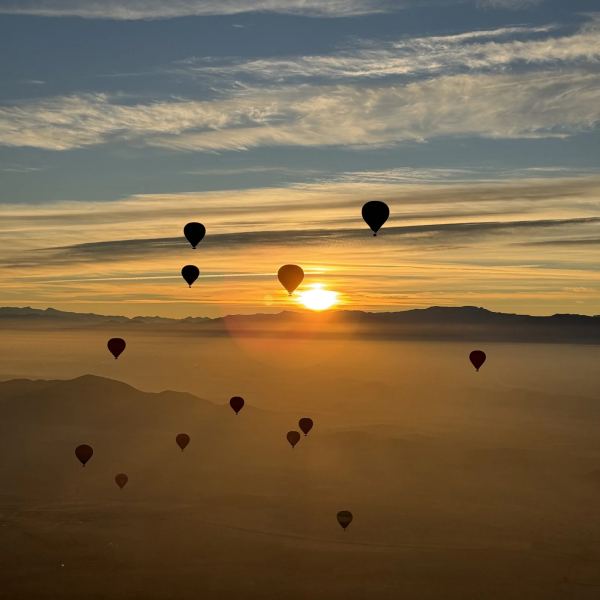 Vol en Montgolfière au Lever du Soleil