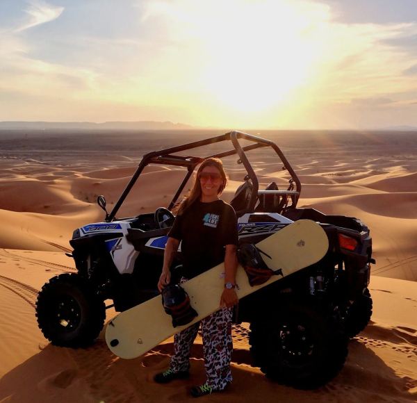 Sandboarding dans les Dunes du Sahara